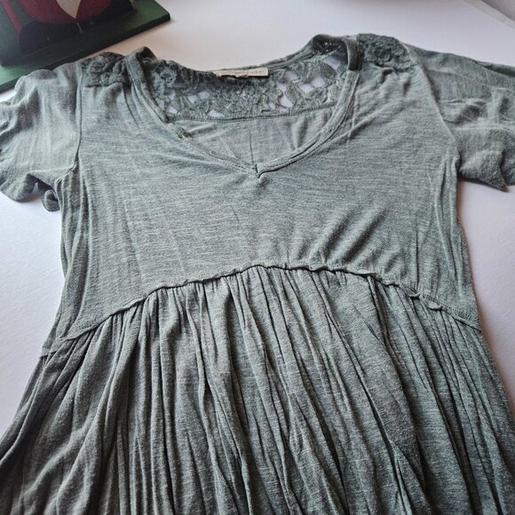 Sage Green Lace-Back Babydoll Top – Boho & Flowy - Picture 2 of 3